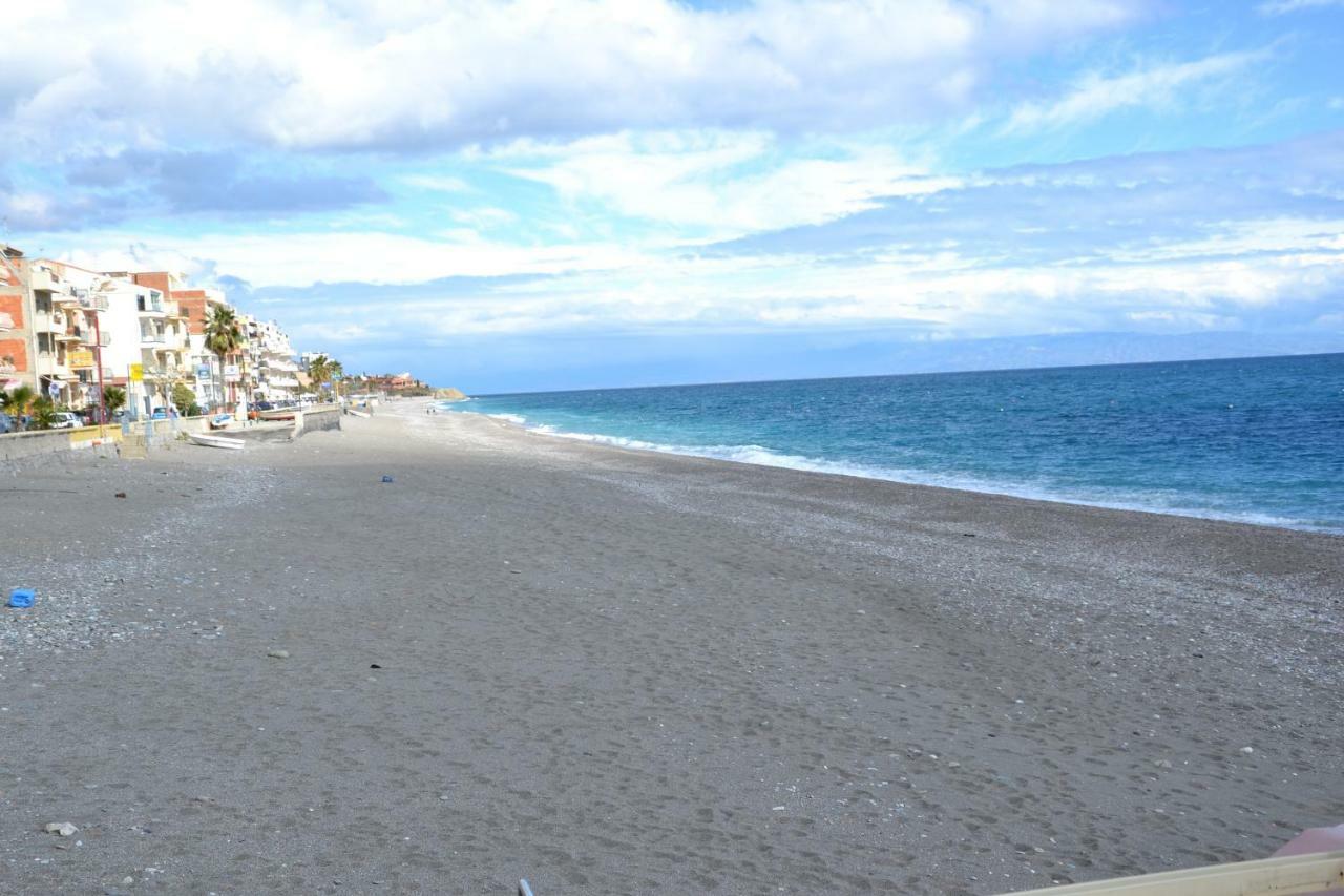 Hotel Caudullo Letojanni Dış mekan fotoğraf